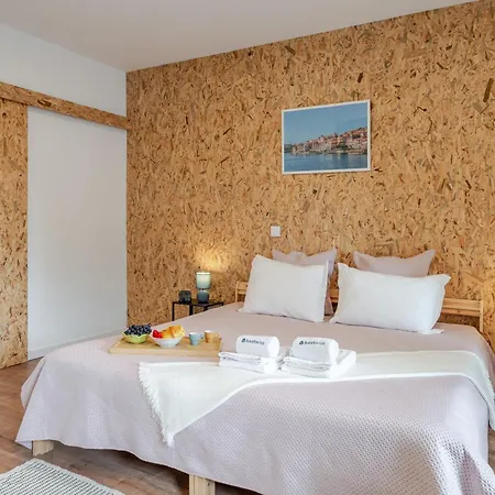 Aparthotel Deskanzo - Raúl Doria Porto