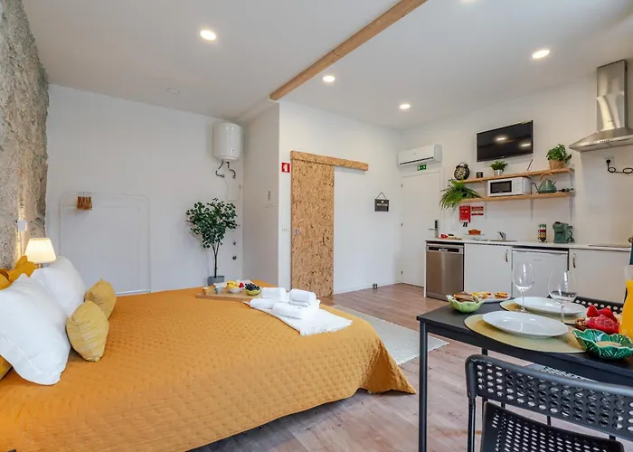 Deskanzo - Raul Doria Lägenhetshotell Oporto