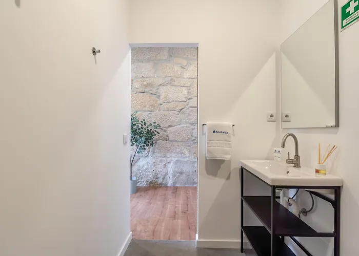 Deskanzo - Raul Doria Lägenhetshotell Oporto