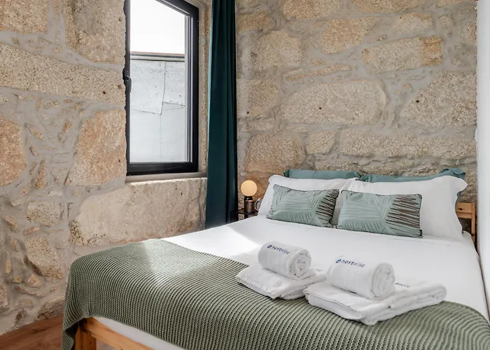 Deskanzo - Raul Doria Lägenhetshotell Oporto