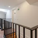 Aparthotel Deskanzo - Raúl Doria Porto