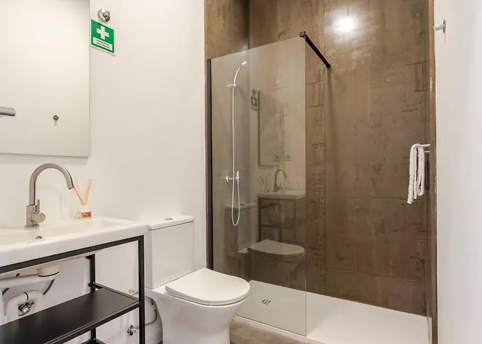 Apartahotel Deskanzo - Raúl Doria Oporto