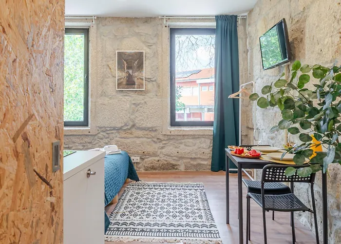 Apartahotel Deskanzo - Raúl Doria Oporto